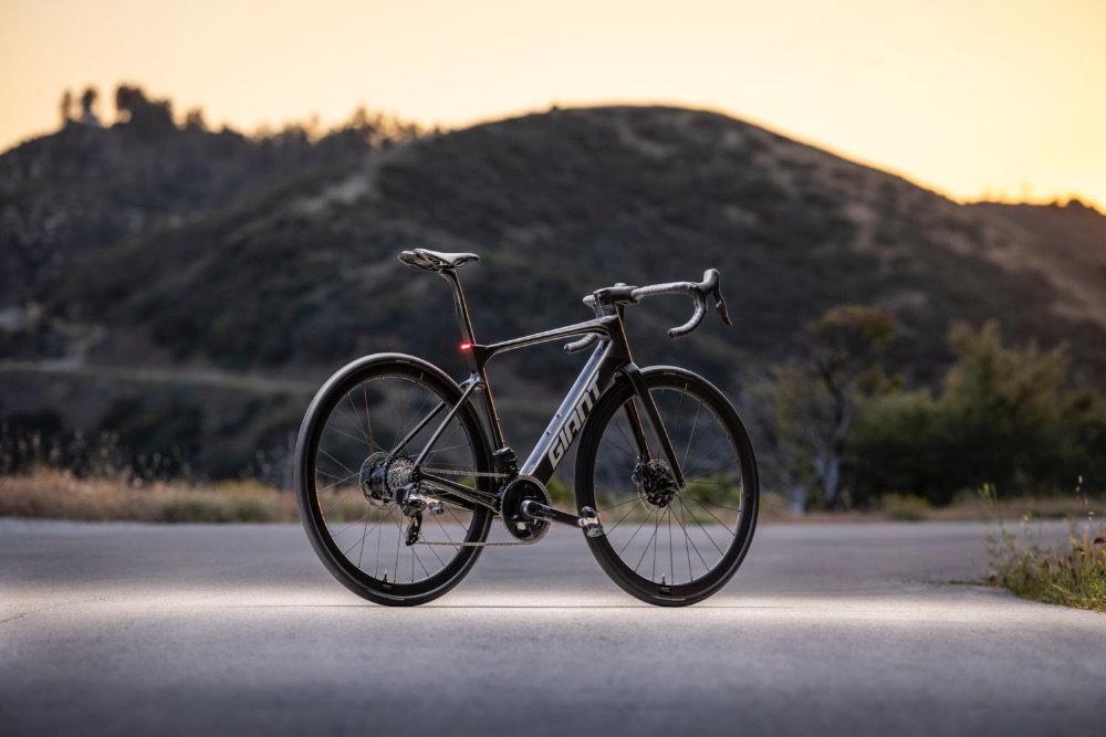 Giant Defy Advanced E+ Elite